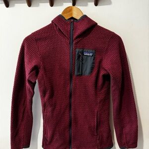 Women’s Patagonia R1 air full zip hoodie